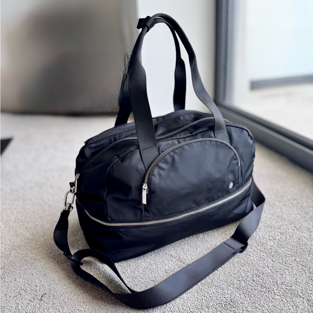 Lululemon Athletica Black Duffel Bag with Adjustable Straps